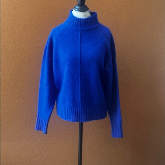 Karen Kane Women's Blue Mock Turtleneck Knit Sweater Medium Excellent Condition! - Picture 4 of 7